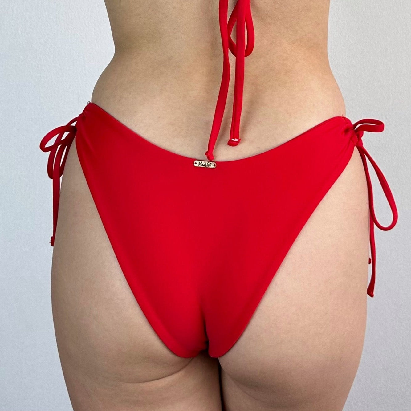 Red | Bottom Semidelta