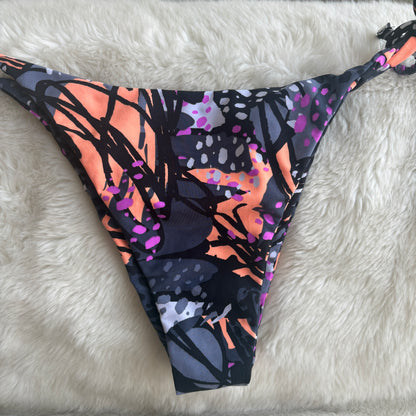 Space | Bottom Tiras