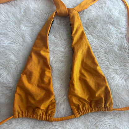 BLACK - TRIANGULAR TOP