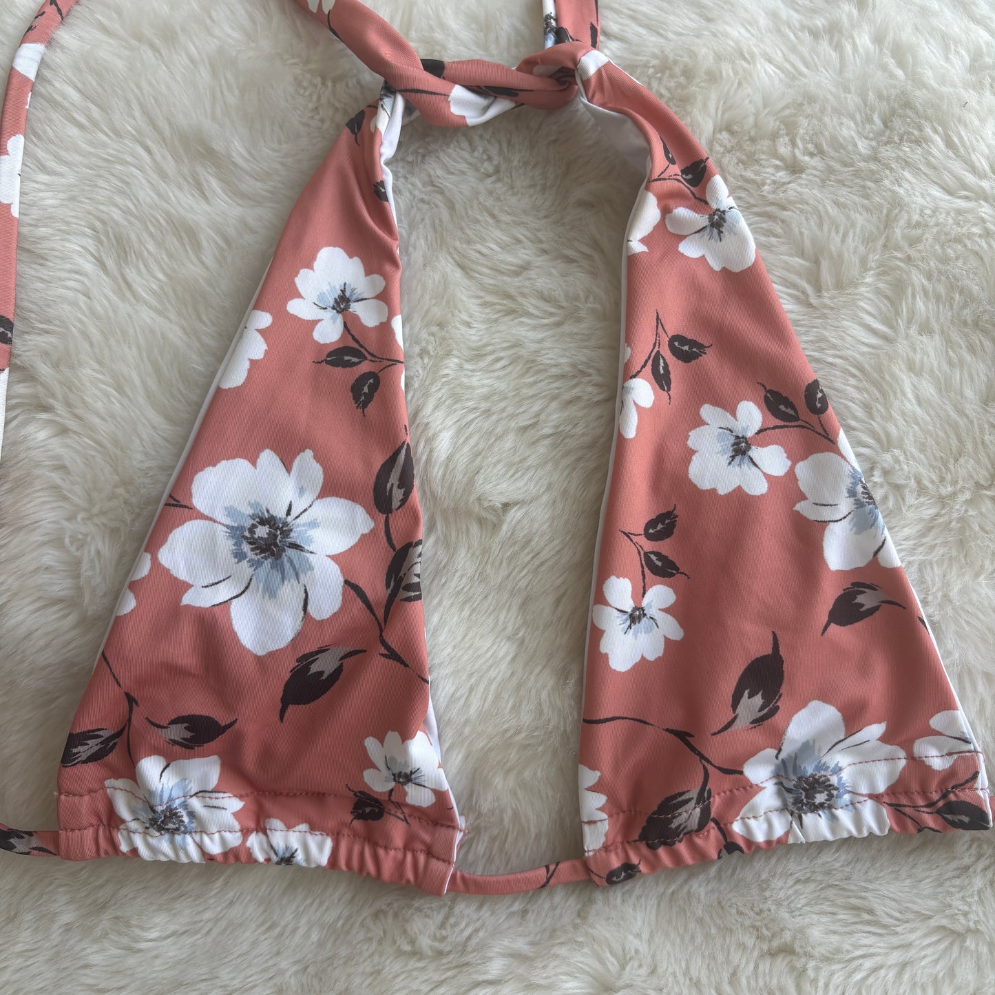 BLACK - TRIANGULAR TOP