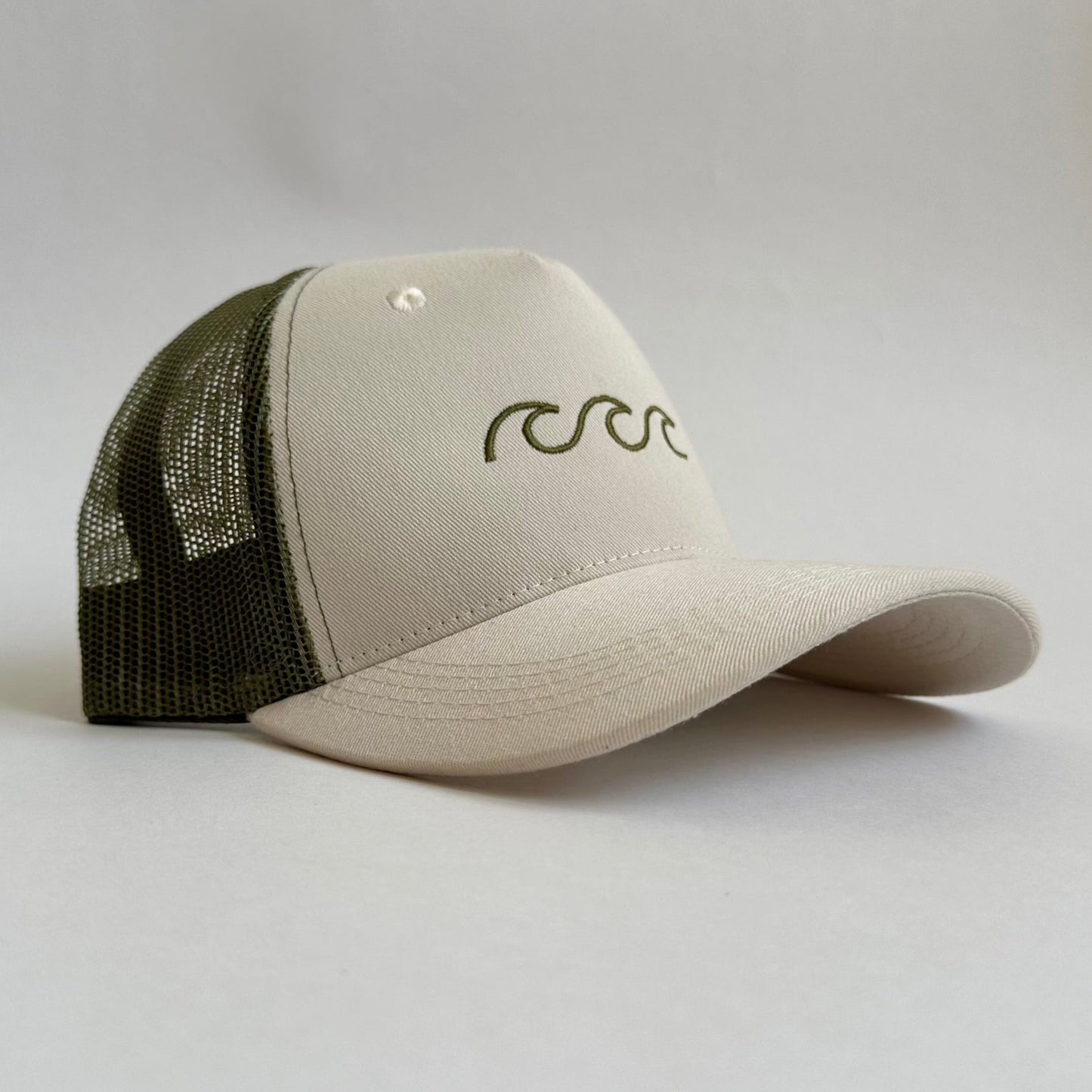 Trucker Arena + Verde Olivo | Olas