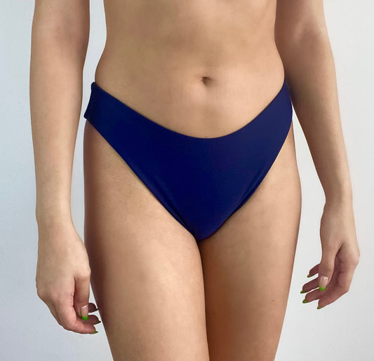Blue | Bottom Semidelta